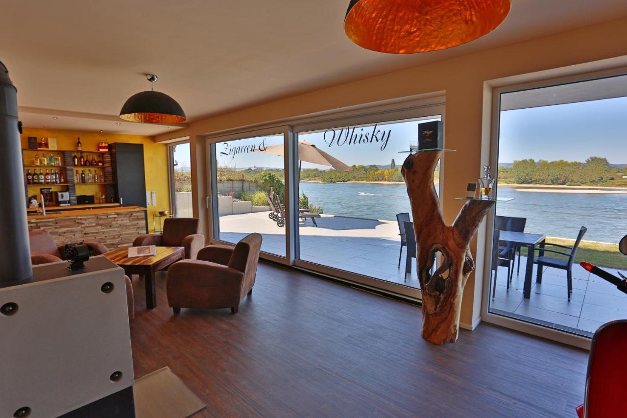 Rhein Lounge Apartment Urmitz Bagian luar foto